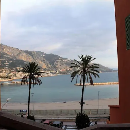 Appartement Menton Au Coeur De La Vieille Ville Esterno foto