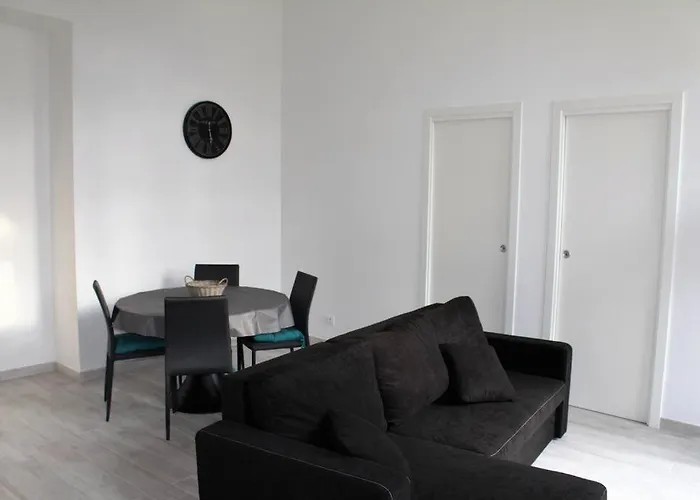 Appartement Menton Au Coeur De La Vieille Ville
